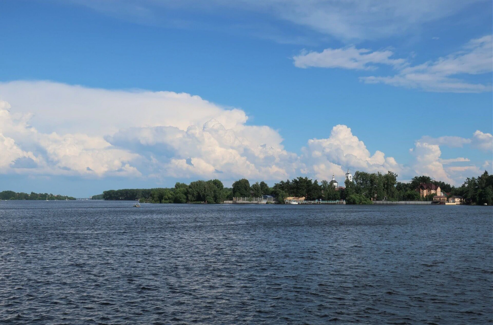 Хаусбот Санторини